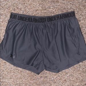 Grey under armour athletic shorts